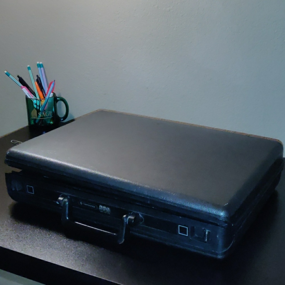 Samsonite Omega GL vintage briefcase